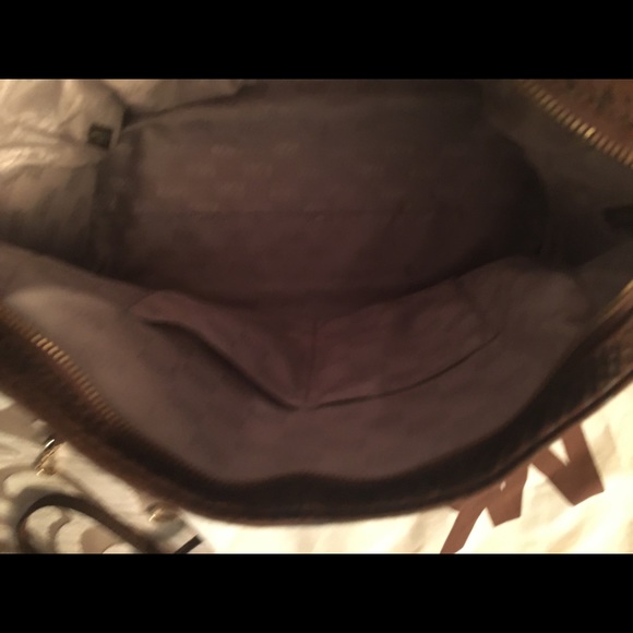 Handbag - Picture 5 of 7